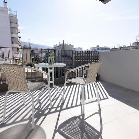 Bright Apartment In The New Building 아테네 외부 사진