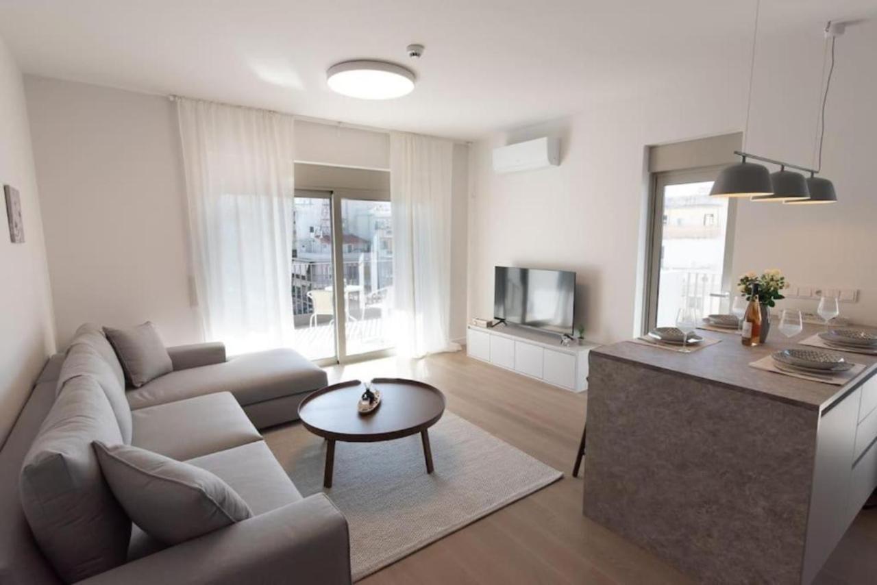 Bright Apartment In The New Building 아테네 외부 사진